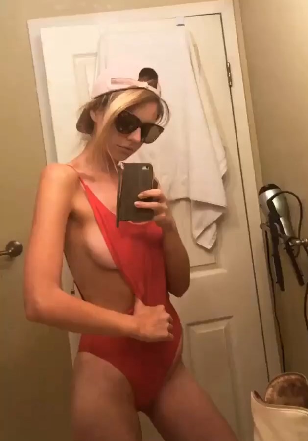 Мэдди Филлипс голая. Фото - 17