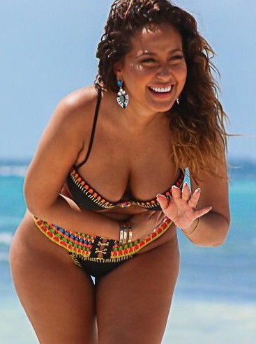 Adrienne Bailon nahá. Fotka - 26