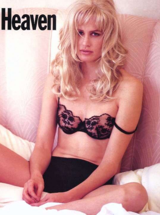 Daryl Hannah nahá. Fotka - 17
